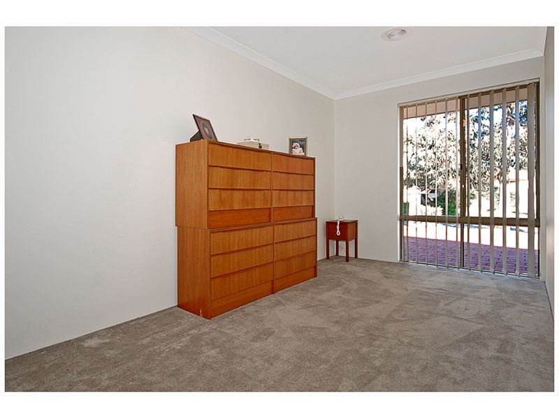 27 Eastleigh Loop, Currambine WA 6028