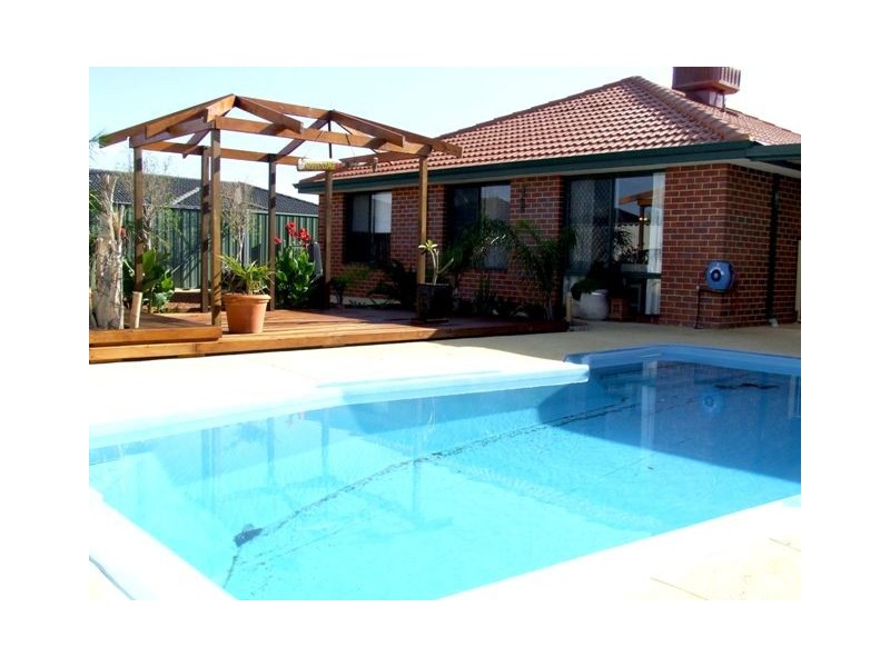 7 Repens Way, Banksia Grove WA 6031