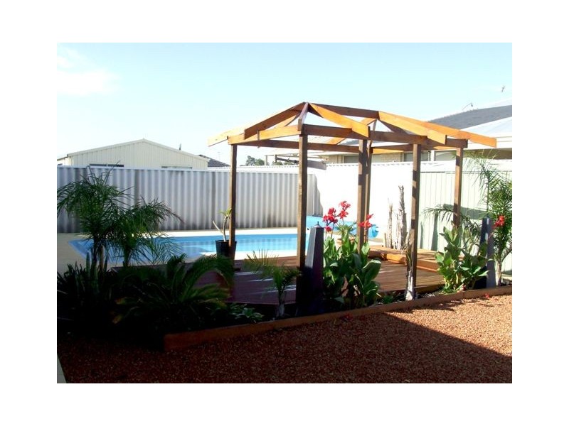 7 Repens Way, Banksia Grove WA 6031