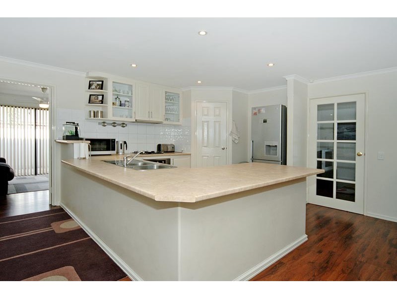 42 Monaltrie Loop, Carramar WA 6031