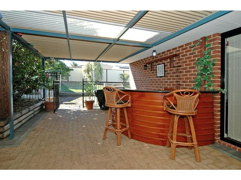 42 Monaltrie Loop, Carramar WA 6031