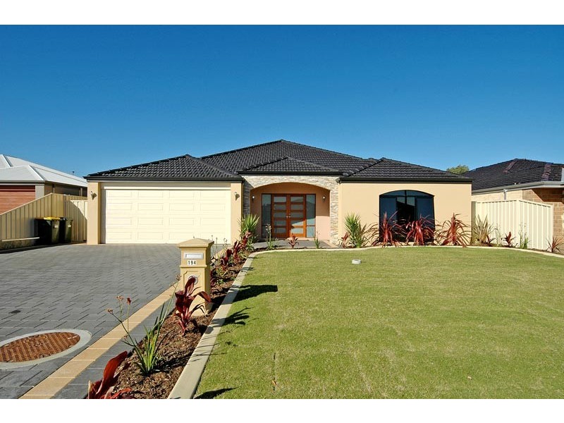 194 Golf Links Drive, Carramar WA 6031