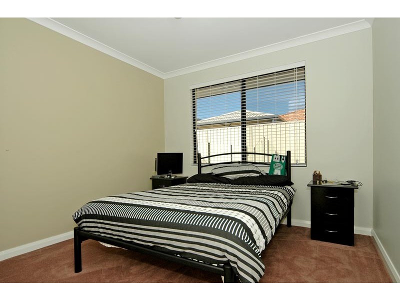 194 Golf Links Drive, Carramar WA 6031