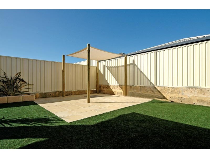 194 Golf Links Drive, Carramar WA 6031