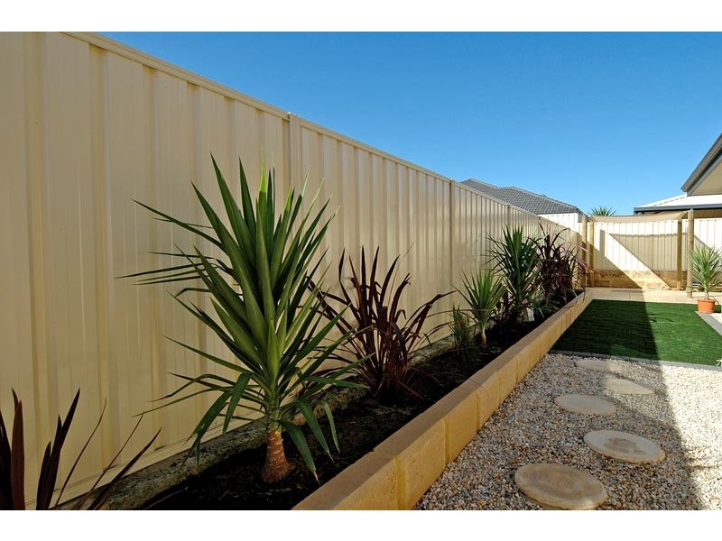 194 Golf Links Drive, Carramar WA 6031