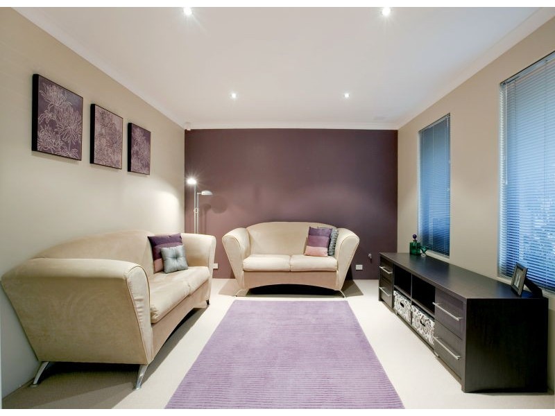 5 Belhus Ct, Tapping WA 6065