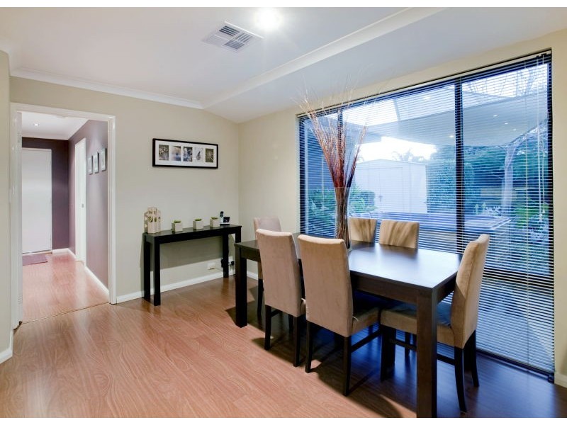 5 Belhus Ct, Tapping WA 6065