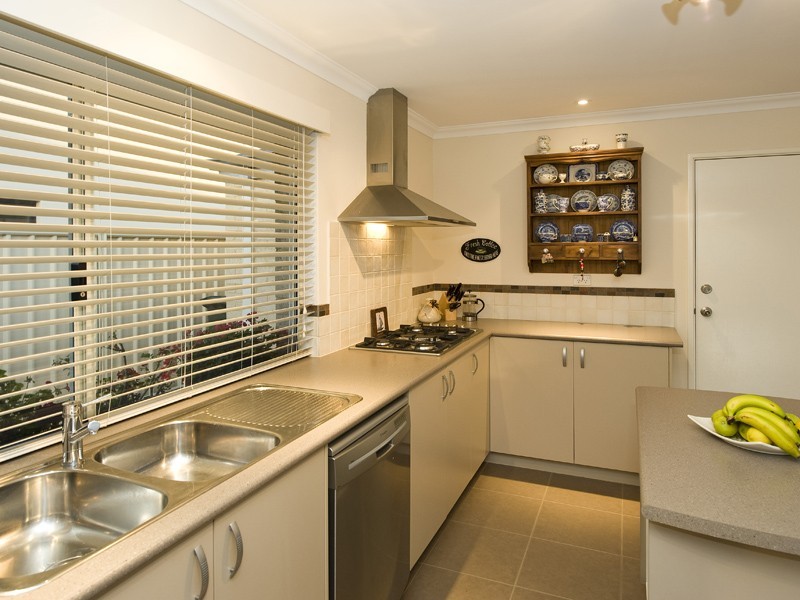 11 Naismith Road, Tapping WA 6065