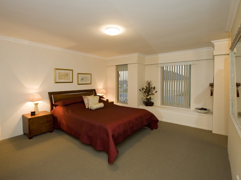 11 Naismith Road, Tapping WA 6065