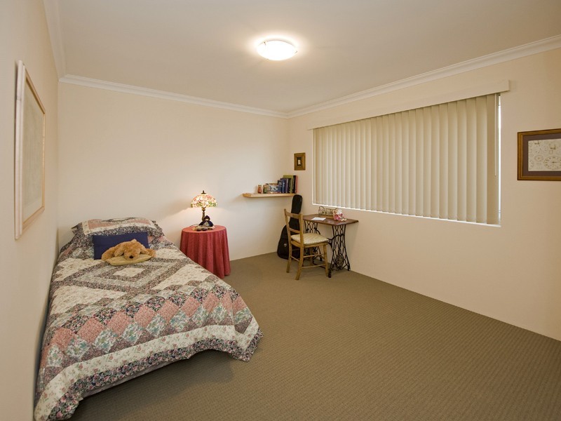 11 Naismith Road, Tapping WA 6065