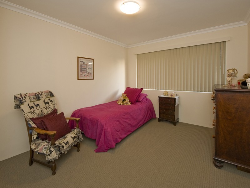 11 Naismith Road, Tapping WA 6065