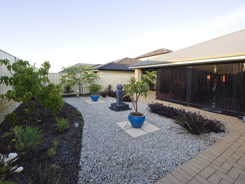 11 Naismith Road, Tapping WA 6065