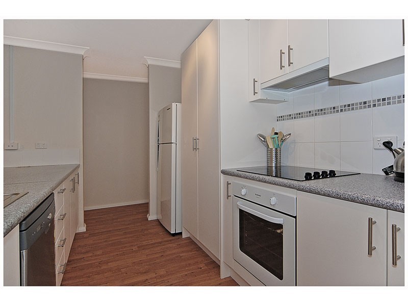 6 Gallop Close, Heathridge WA 6027