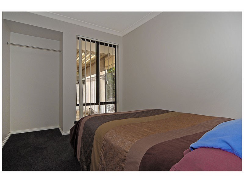 6 Gallop Close, Heathridge WA 6027