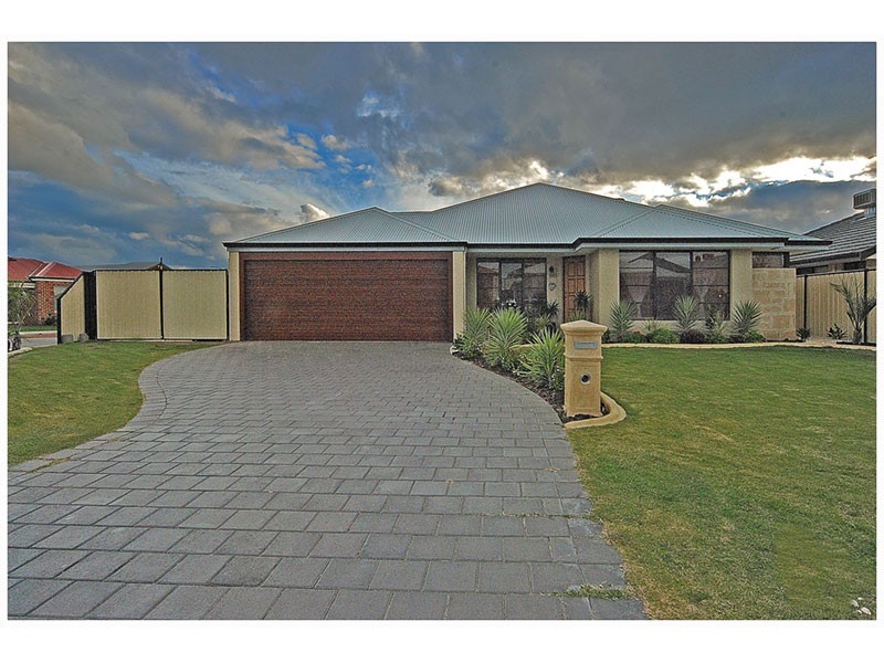 9 Harmony Avenue, Clarkson WA 6030