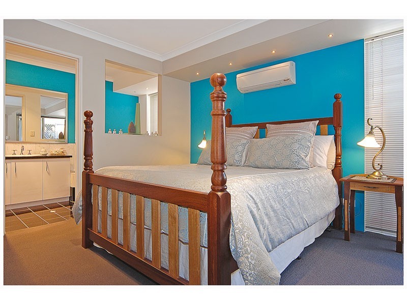 127 St Barnabas Boulevard, Quinns Rocks WA 6030