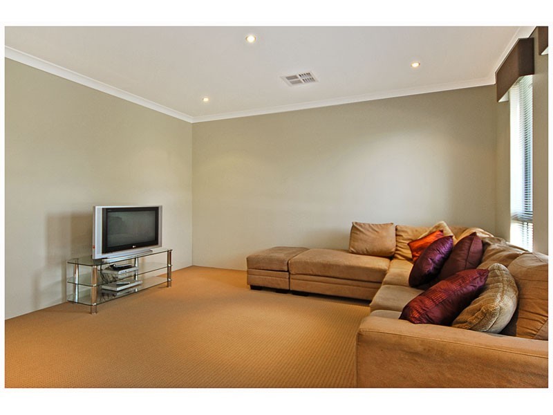 83 Yandella Promenade, Tapping WA 6065