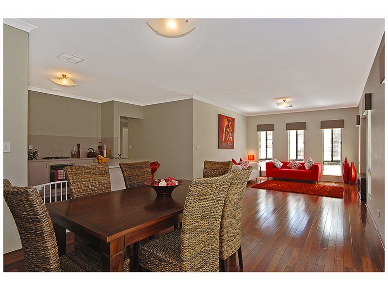 83 Yandella Promenade, Tapping WA 6065