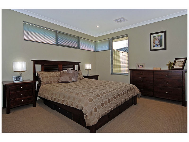83 Yandella Promenade, Tapping WA 6065