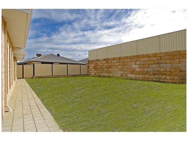 83 Yandella Promenade, Tapping WA 6065