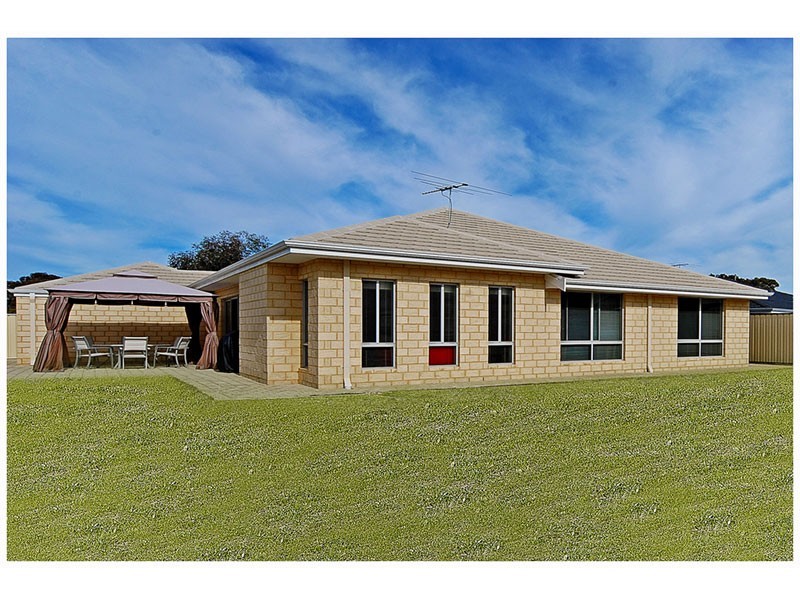 83 Yandella Promenade, Tapping WA 6065