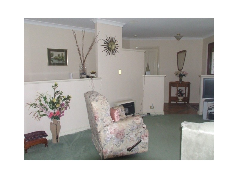 39 Houghton Drive, Carramar WA 6031