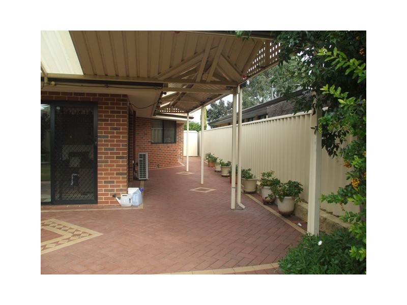 39 Houghton Drive, Carramar WA 6031