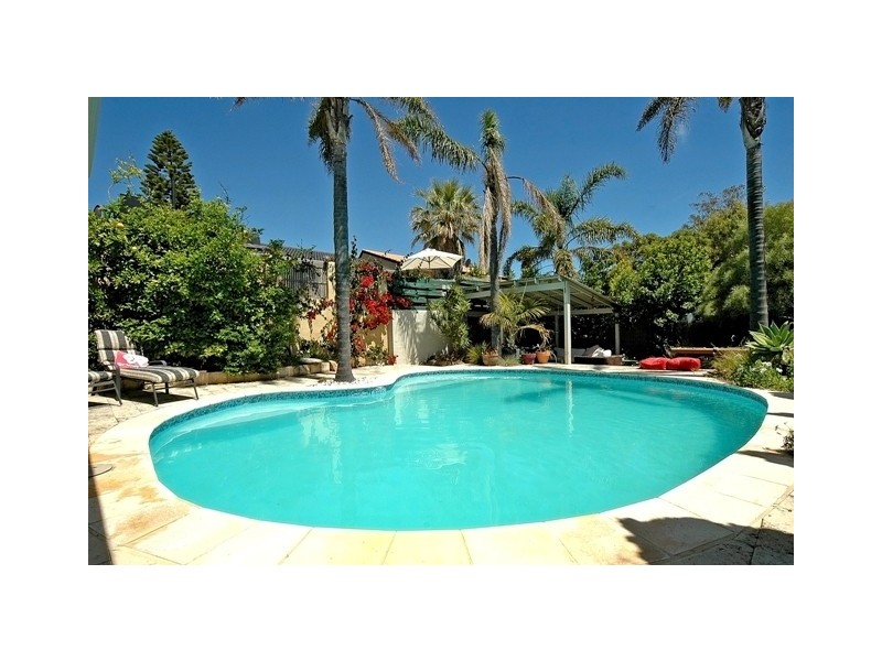 33 Koombana Way, Kallaroo WA 6025