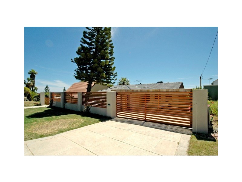 33 Koombana Way, Kallaroo WA 6025