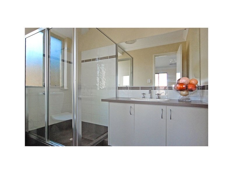 15  Rocklands Loop, Carramar WA 6031