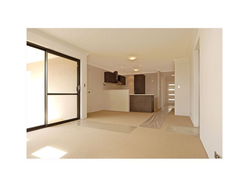 4/15 Crosthwait Circle, Tapping WA 6065