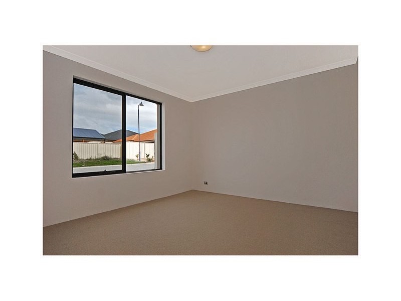 4/15 Crosthwait Circle, Tapping WA 6065