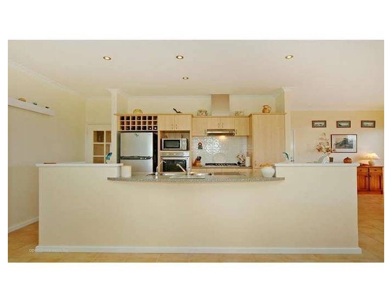 6  Bluff Way, Mindarie WA 6030