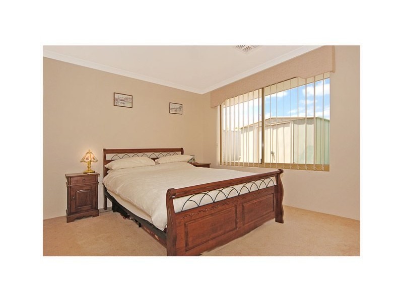 38 Clarafield Meander, Tapping WA 6065