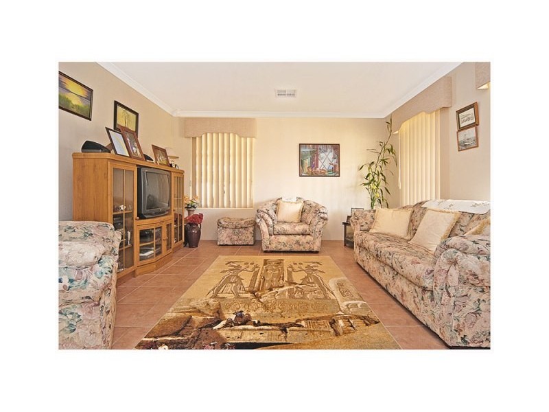 38 Clarafield Meander, Tapping WA 6065