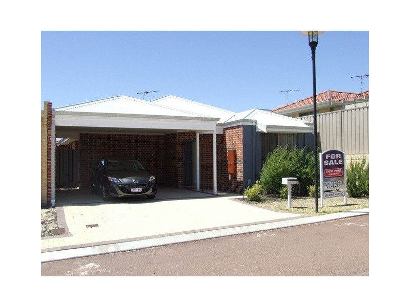 4 Viognier Link, Pearsall WA 6065