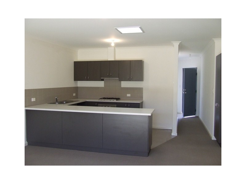 4 Viognier Link, Pearsall WA 6065