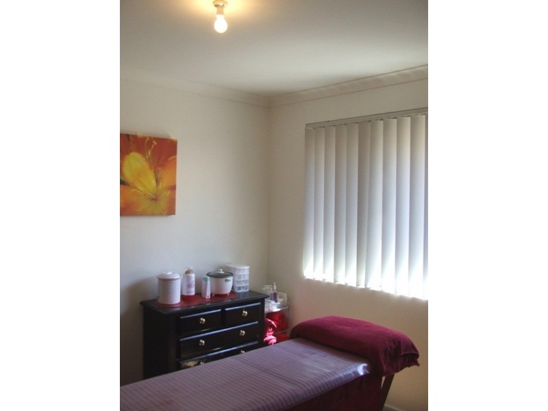 4 Viognier Link, Pearsall WA 6065