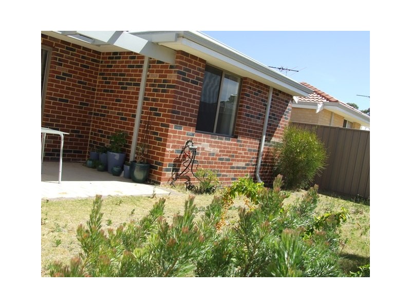 4 Viognier Link, Pearsall WA 6065