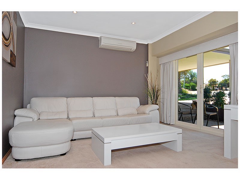 1 Springfield Ct, Kallaroo WA 6025