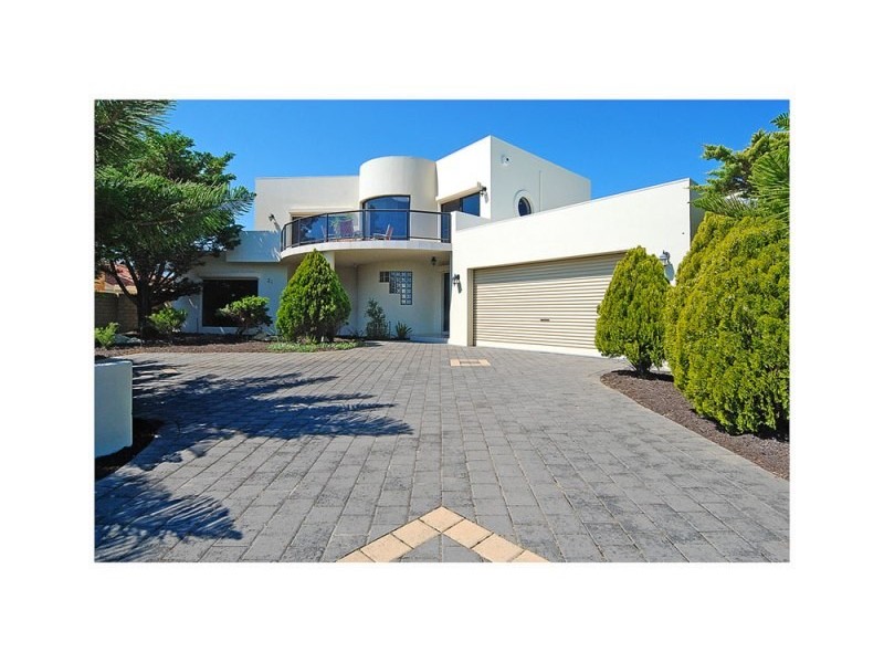 21 Long Beach Prom, Mindarie WA 6030