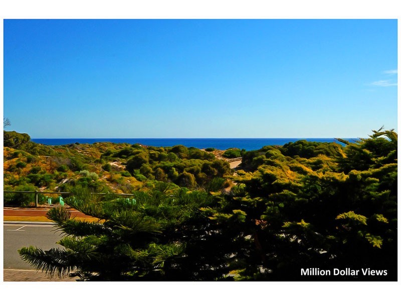 21 Long Beach Prom, Mindarie WA 6030