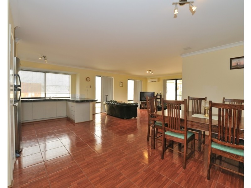 4 Dundaff Turn, Kinross WA 6028