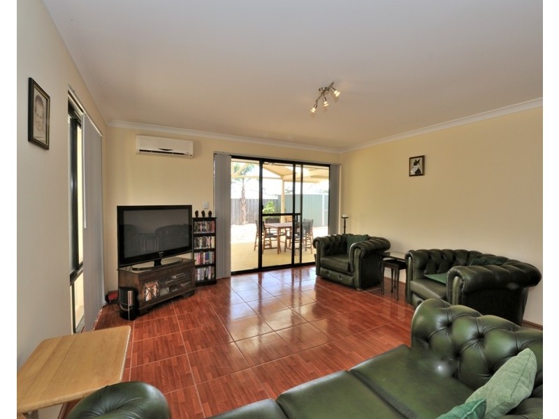 4 Dundaff Turn, Kinross WA 6028