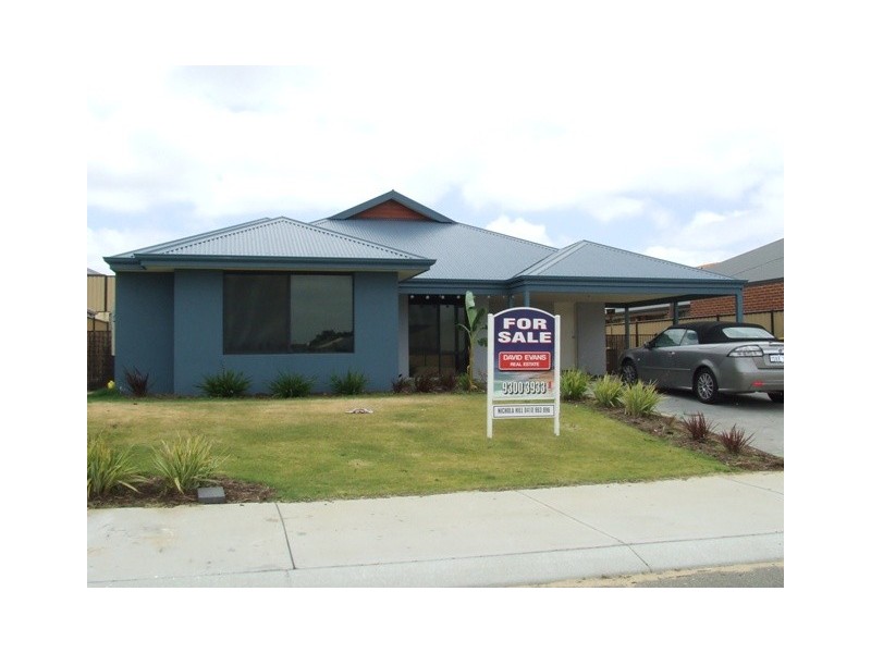 7 Rocklands Loop, Carramar WA 6031