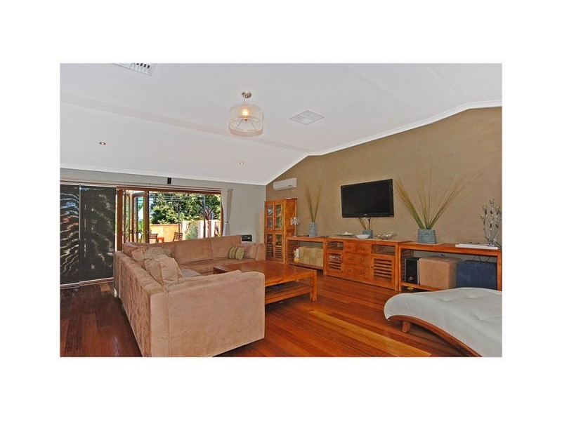 40 Bearing Parade, Mullaloo WA 6027