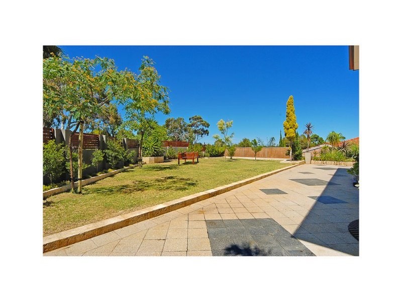 40 Bearing Parade, Mullaloo WA 6027