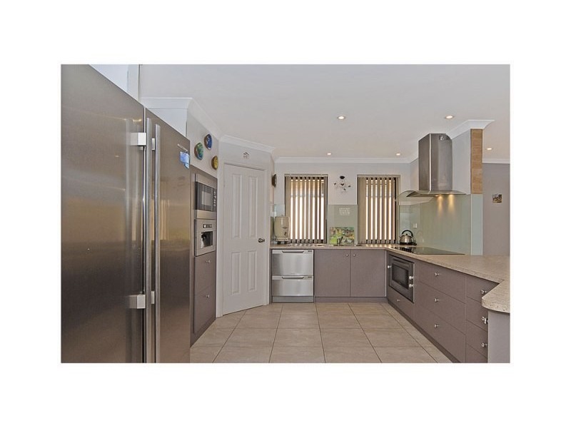 4  Atra Avenue, Tapping WA 6065