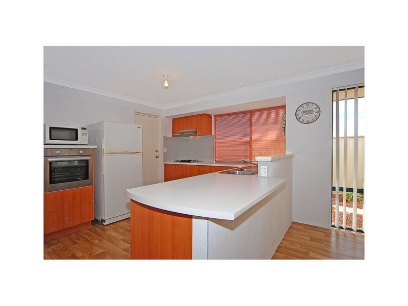 31 Alandale Bend, Banksia Grove WA 6031