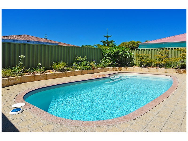 4 Arbroath Circle, Kinross WA 6028